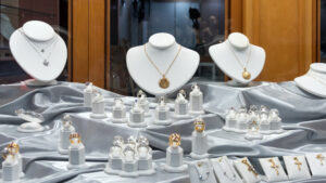 Guide For Jewelers: Selecting Jewelry Materials For Your Retail Store