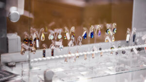 How To Display Earrings For Sale In Your Boutique