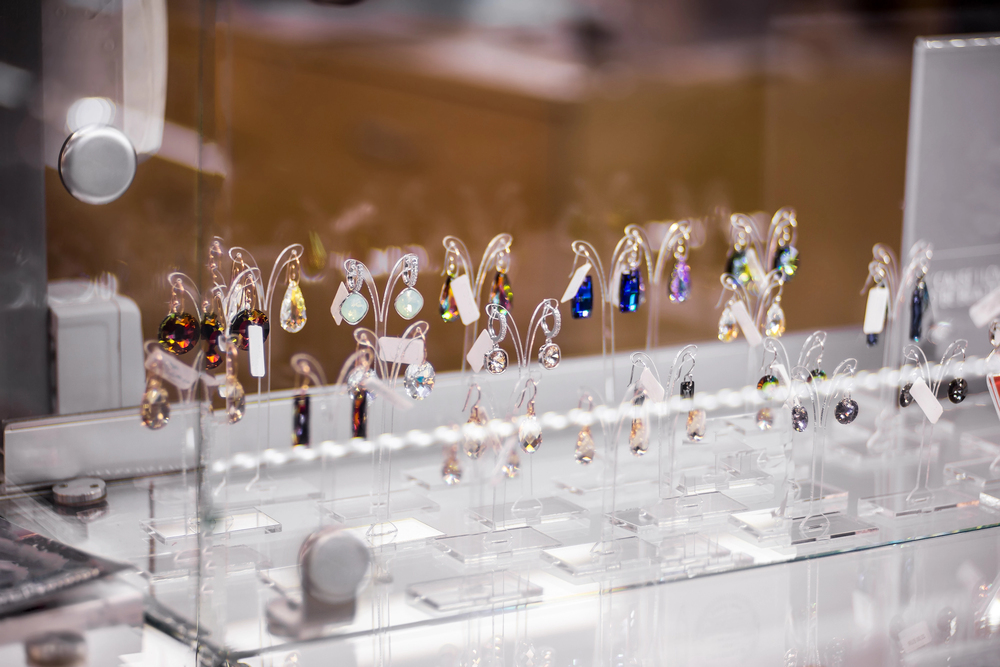 How To Display Earrings For Sale In Your Boutique