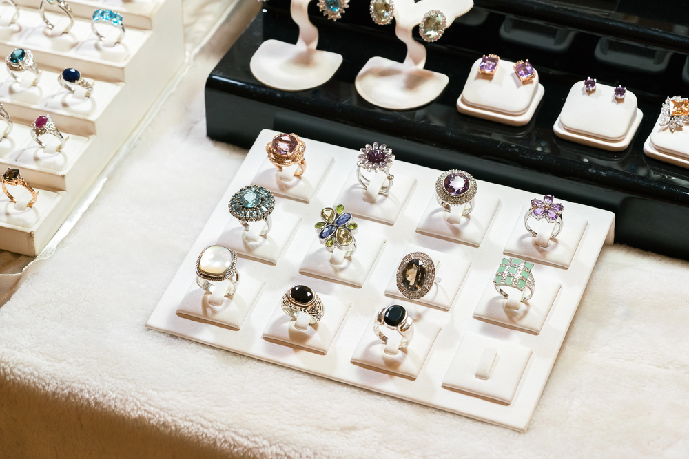 The Best Jewelry Display Craft Show Ideas For Maximum Impact