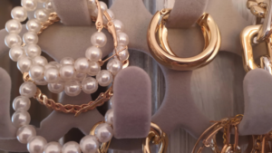 10 Must-Have Wholesale Jewelry Items For Trendy Boutiques