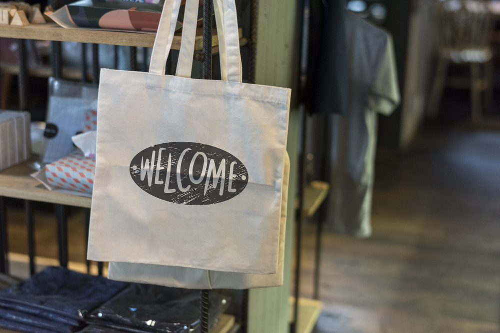 Why Buying Tote Bags In Bulk Is A Smart Move For Retailers