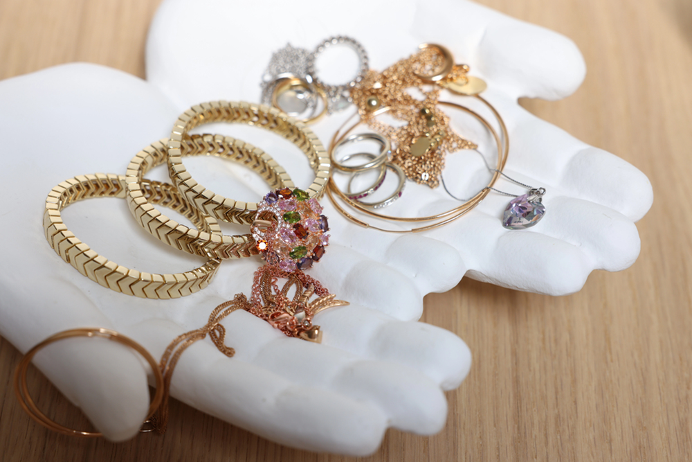 How To Leverage Seasonal Trends For Jewelry Sales Success