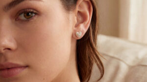 Why You Should Stock Wholesale Crystal Stud Earrings In Your Boutique