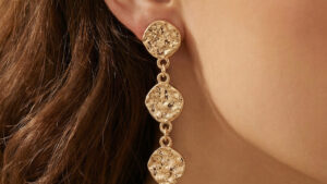 Wholesale Dangle Earrings: Eye-Catching Styles For Your Boutique