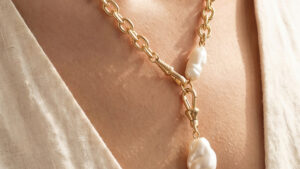 How To Use Discounts To Sell Necklaces
