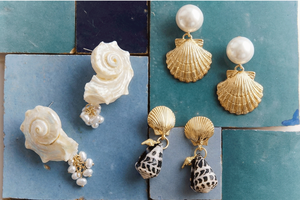 Gift Shop Display Ideas For Showcasing Jewelry And Accessories