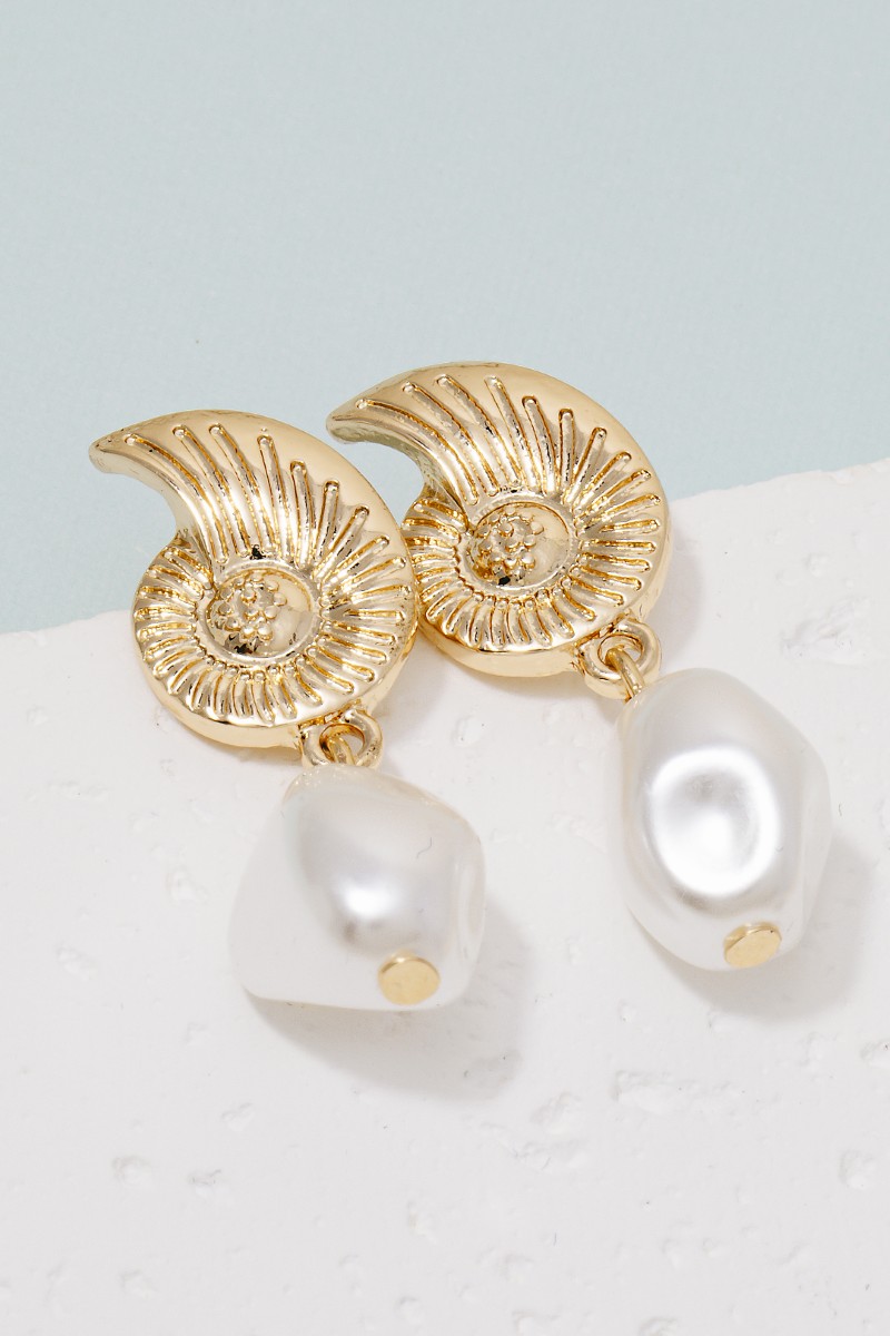 Metallic Sea Shell And Pearl Bead Charm Dangle Earrings