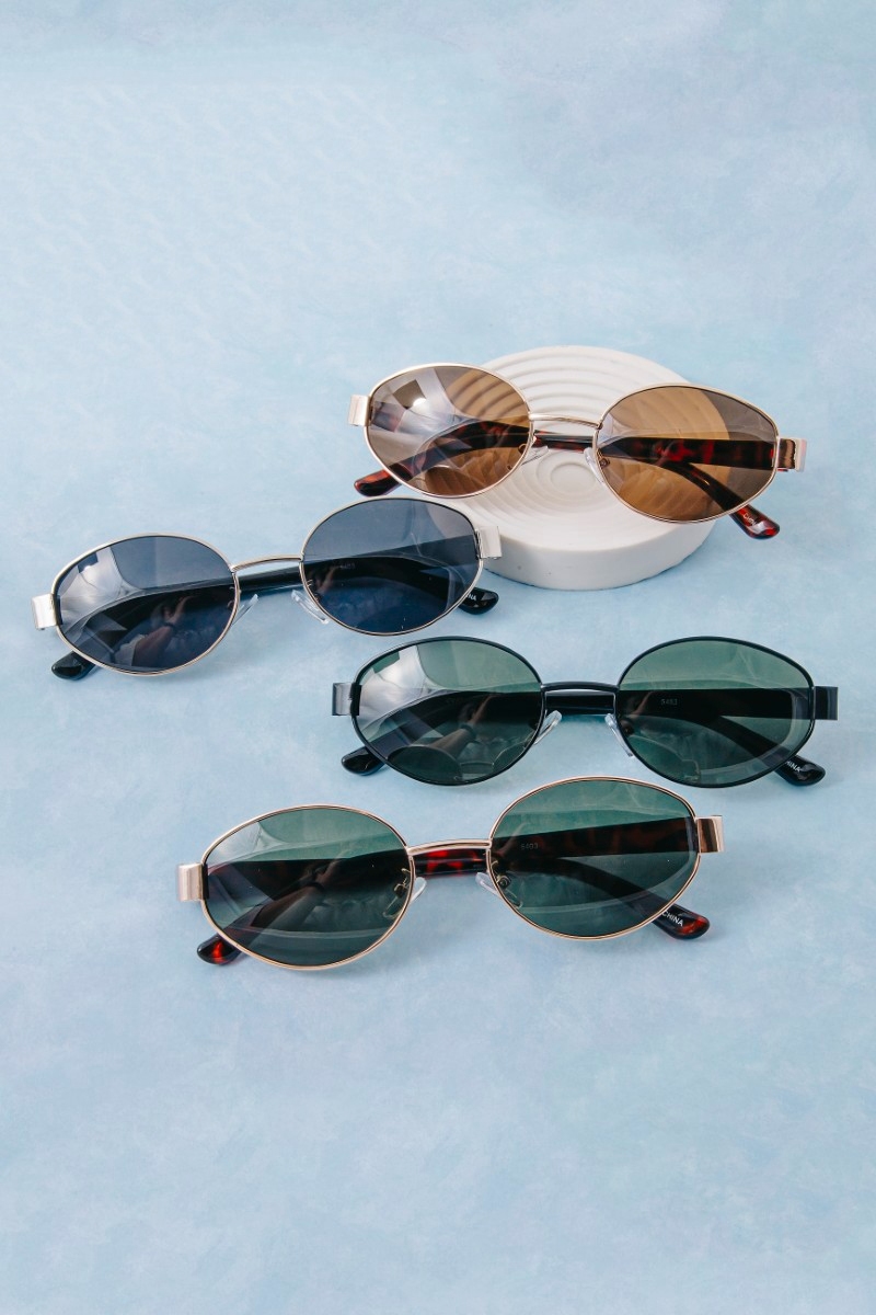 Bold Oval Metal Frame Sunglasses Set