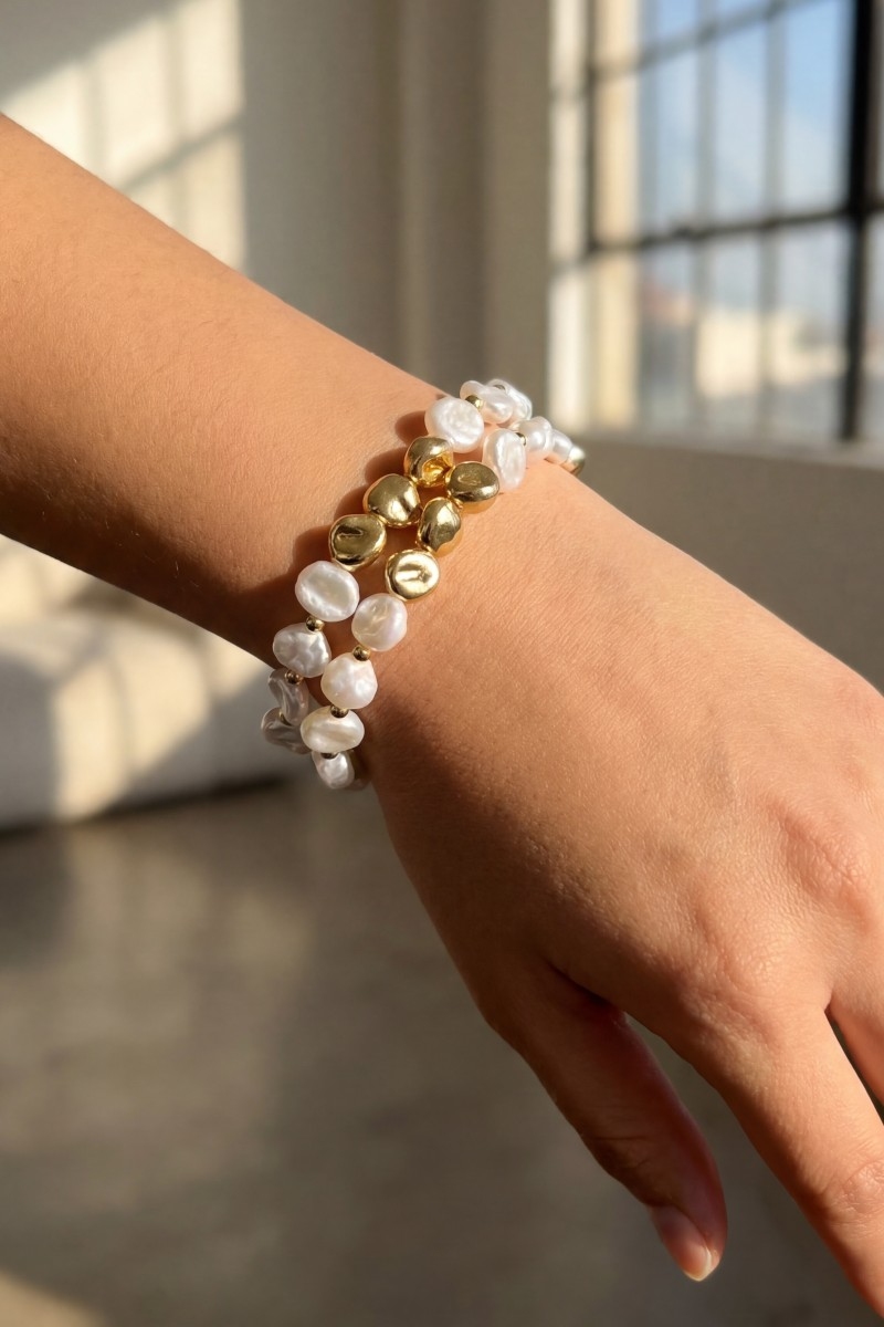 Irregular Pearl And Metallic Beaded Bracelet Set