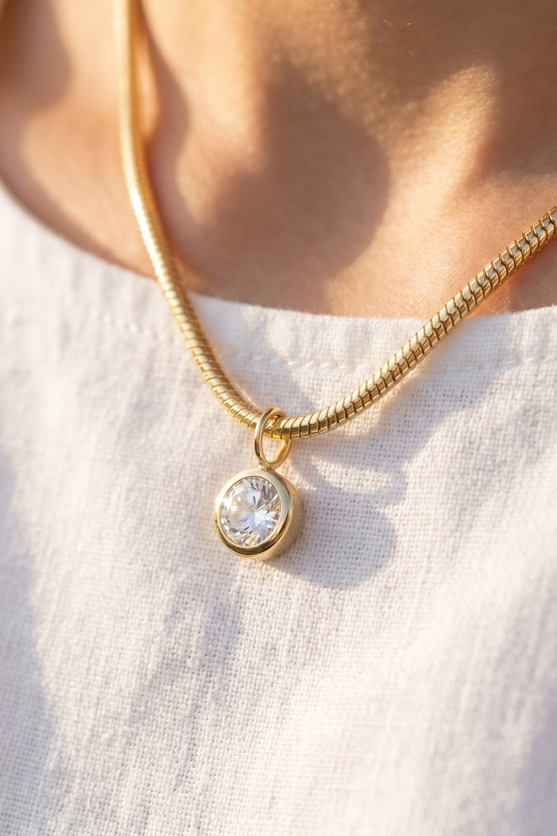 Bold Herringbone Chain Cz Bezel Pendant Necklace