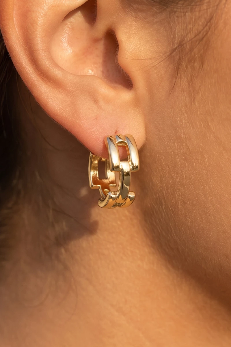 Chunky Chain Link Textured Huggie Hoop Earrings