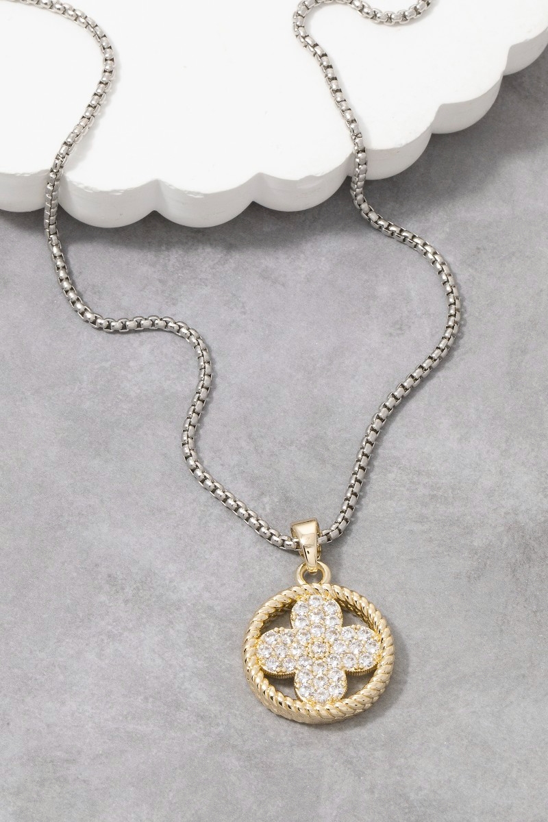 Cz Clover Rope Circle Pendant Necklace