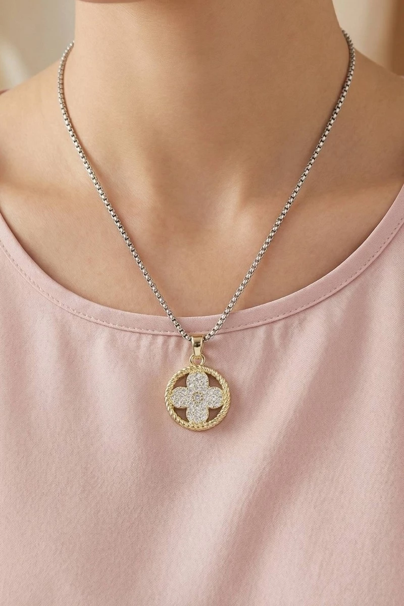Cz Clover Rope Circle Pendant Necklace