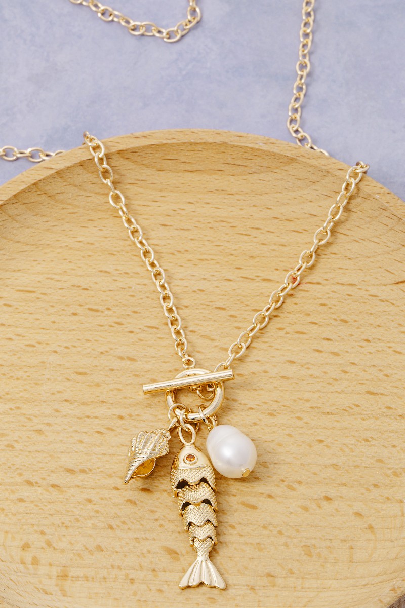 Pearl Fish And Sea Shell Pendants Chain Necklace