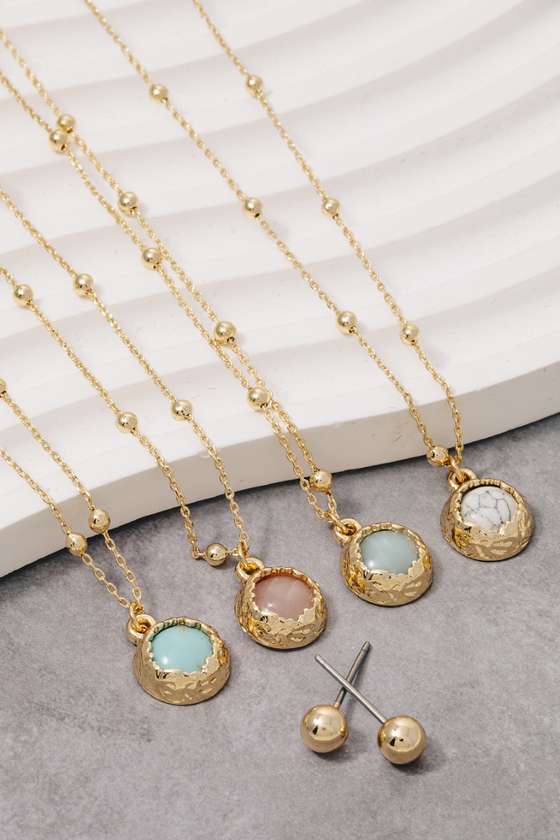 Metallic Set Stone Pendant Necklace Set