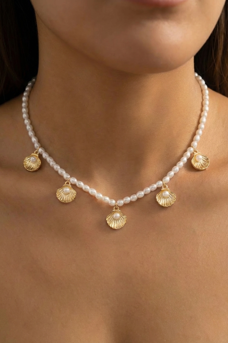 Clam Shell Charms Pearl Beaded Necklace