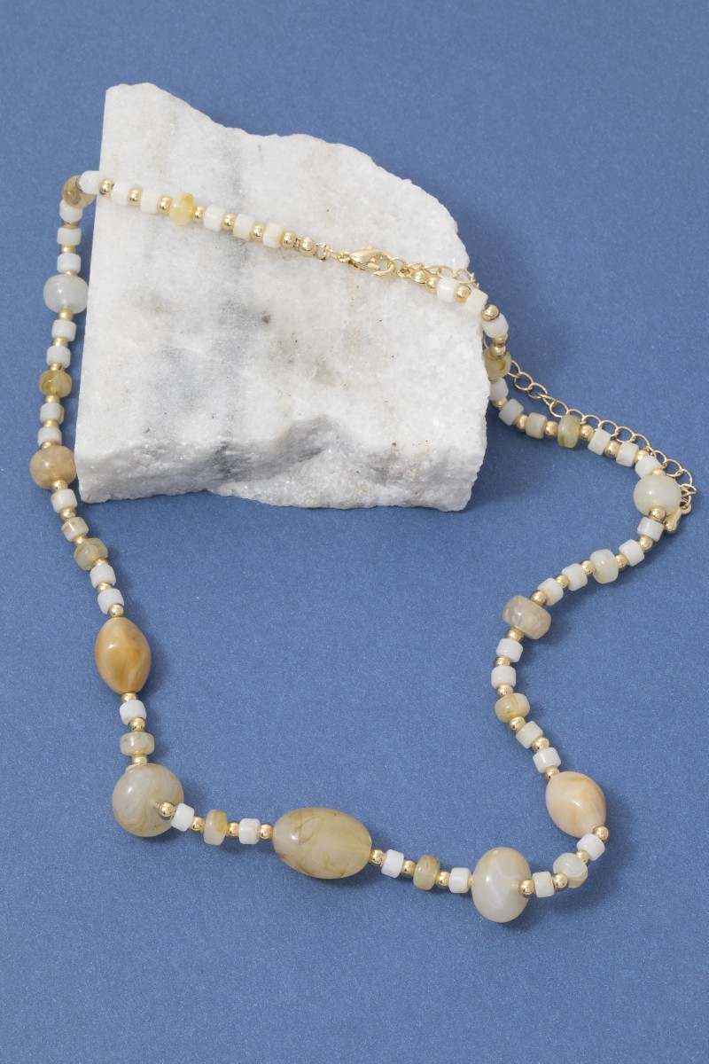 Mixed Light Earth Tone And Metallic Beaded Necklace
