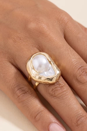 Baroque Pearl Molten Frame Statement Ring