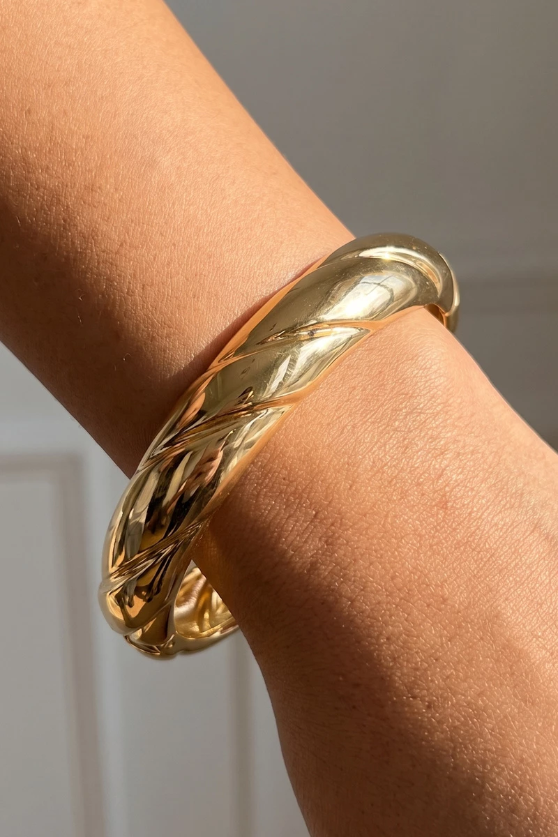 Twisted Dome Hinged Bangle Bracelet