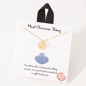 Seashell Clam Pendant Necklace