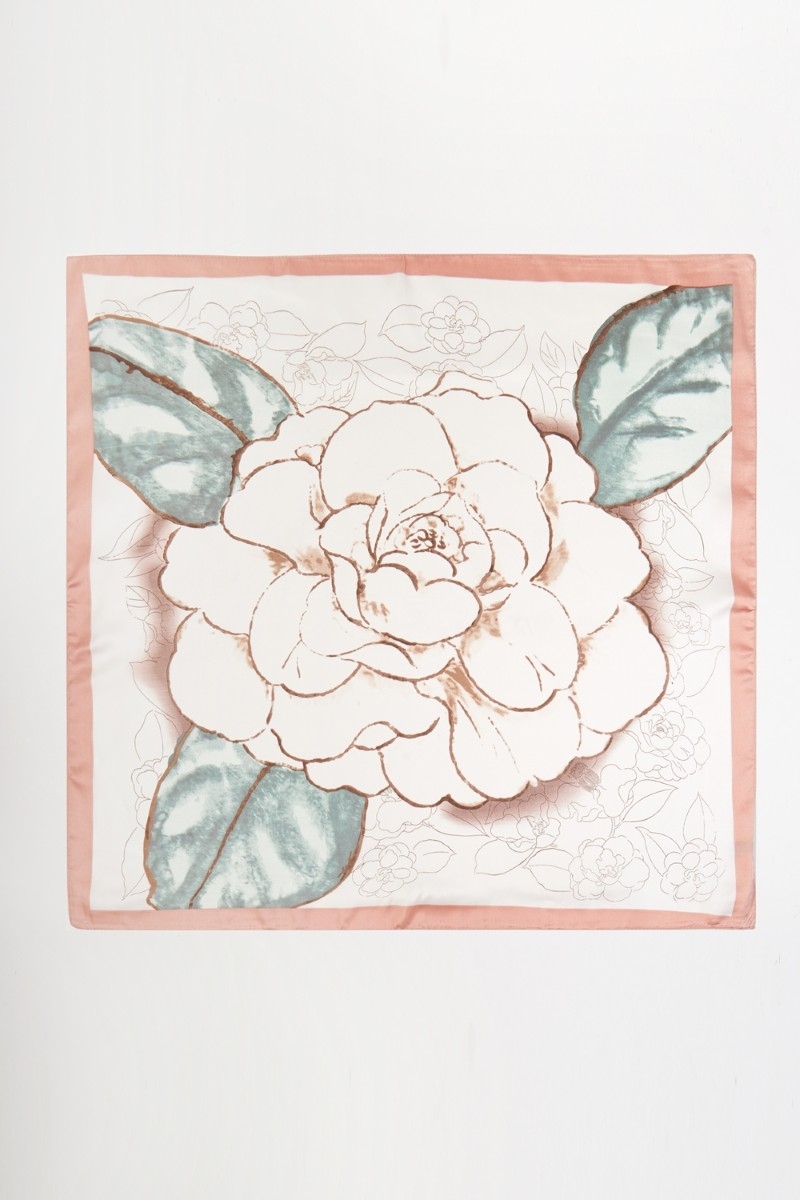 Elegant Flower Print Bandana Scarf