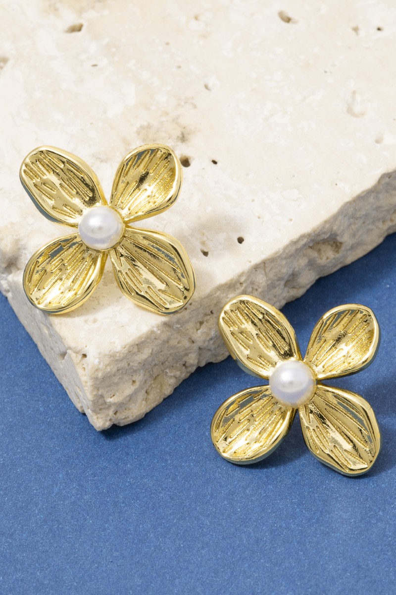 Pearl Stud 4 Petal Flower Stud Earrings