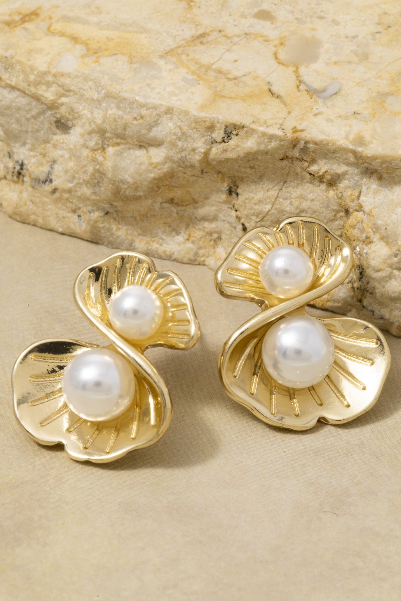 Twisted Double Pearl Stud Earrings