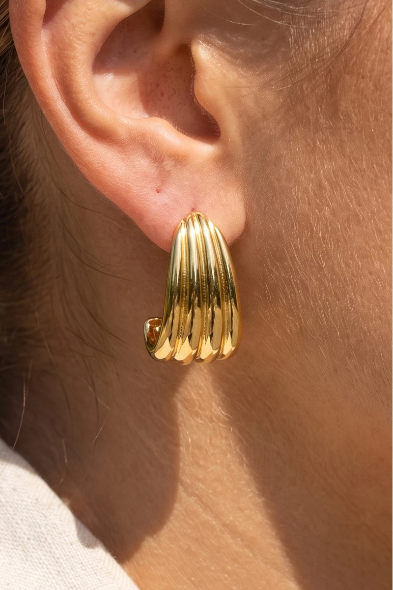 Chunky Ribbed Dome Statement Stud Earrings