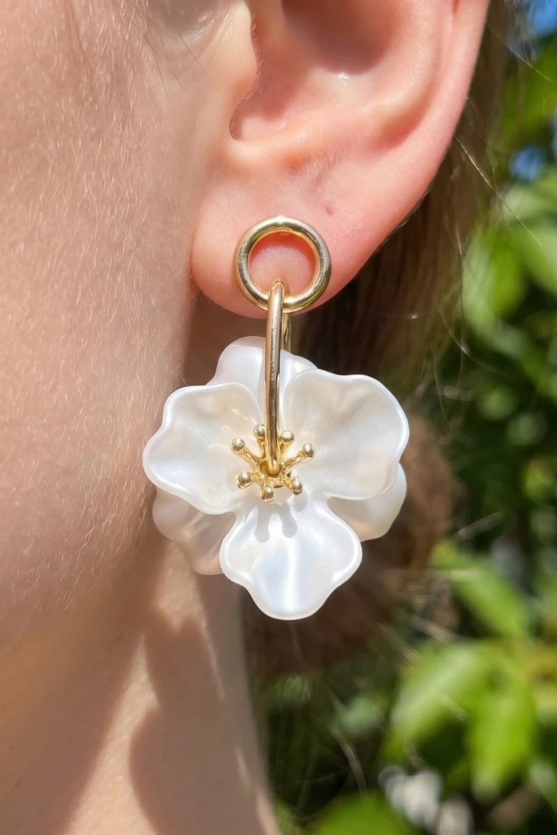 Acrylic Flower Drop Earrings