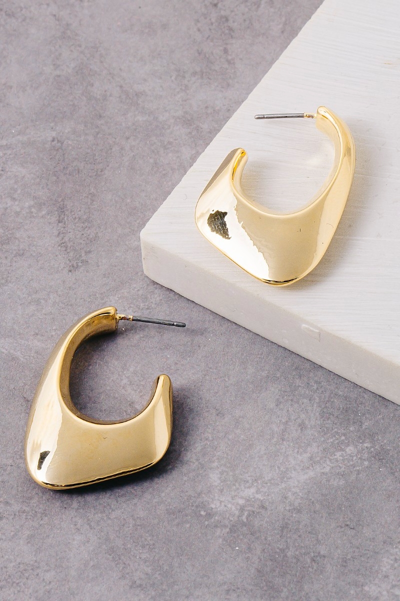 Warped Oval Shape Hoop Earrings