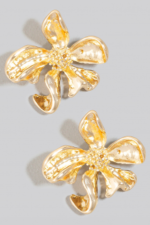 Detailed Metallic Flower Stud Earrings