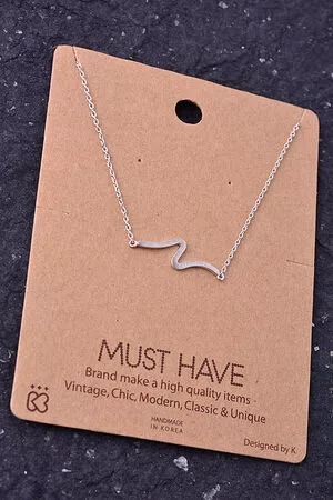 Solid Swoosh Pendant Necklace