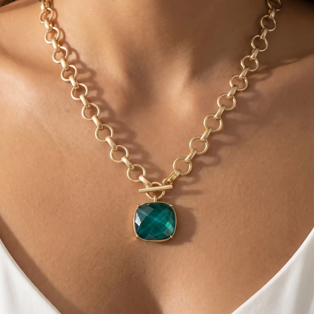 Matte Rolo Chain Toggle Stone Pendant Necklace