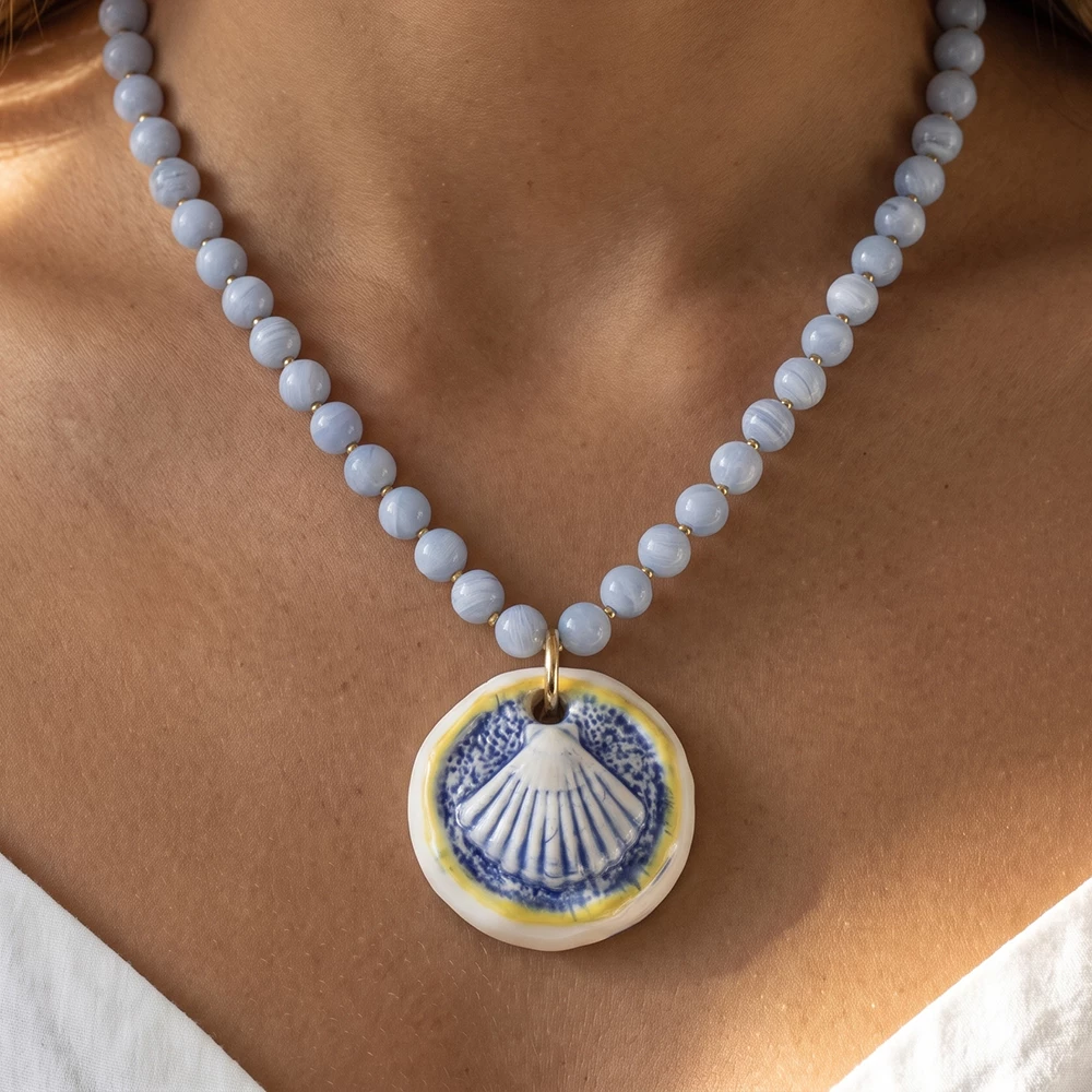 Marbled Bead Ceramic Scallop Shell Pendant Necklace