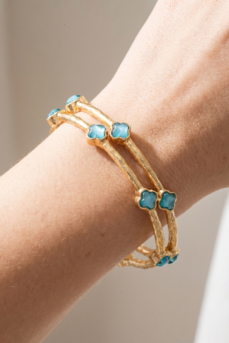 Clover Stone Station Hammered Bangle Set