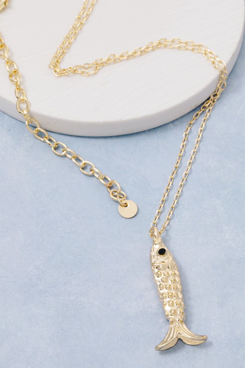 Eye Stud Fish Pendant Necklace