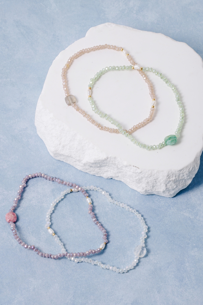 Crystal And Pearl Bead Station Bracelet