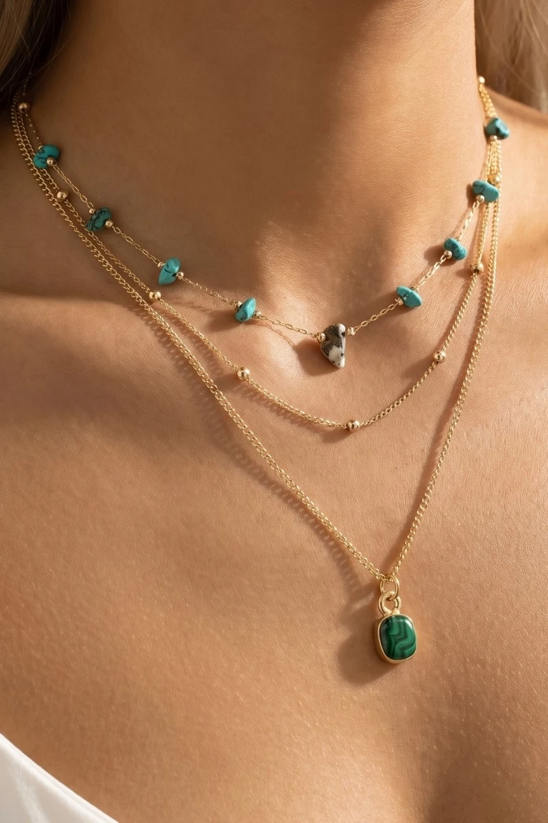 Mixed Chip Stones And Pendant Layered Chains Necklace