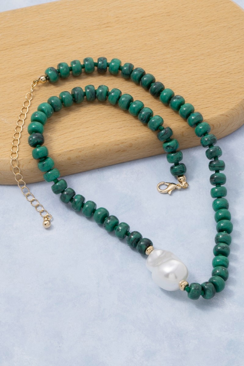 Pearl Pendant Green Stone Beaded Necklace