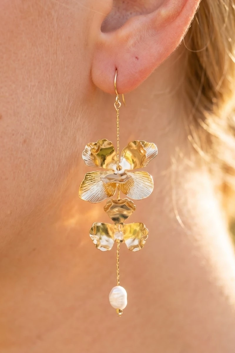 Layered Metallic Flowers And Pearl Dangle Earrings