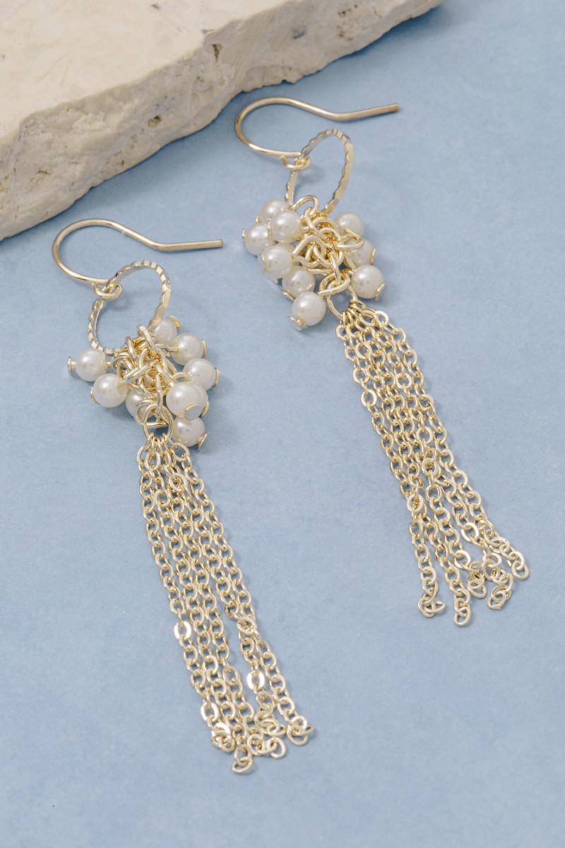 Small Pearls And Chains Dangle Hook Earrings