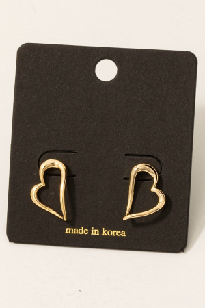 Lovely Heart Cutout Stud Earrings