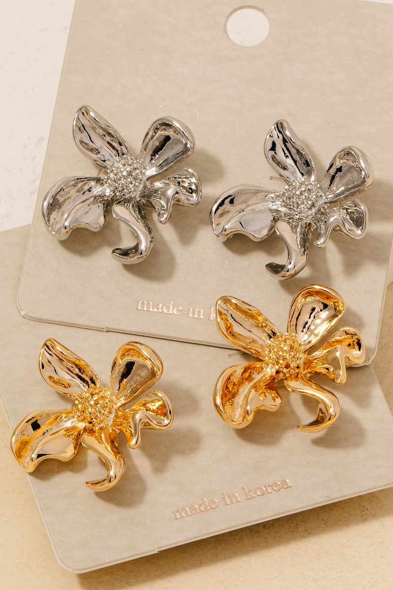 Metallic Flower Stud Earrings