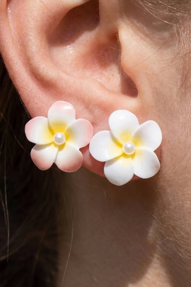 Pearl Studded Acrylic Flower Stud Earrings