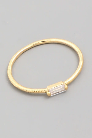Dainty Baguette Ring