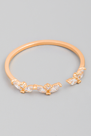 Delicate Floral Rhinestone Fashion Ring