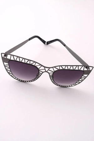 Cutout Frame Cateye Fashion Sunglasses.