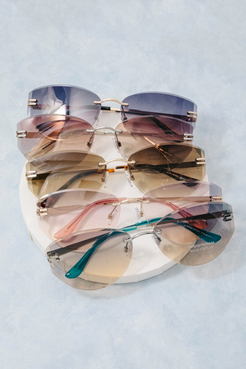 Rimless Wide Cat-Eye Bar Accent Sunglasses