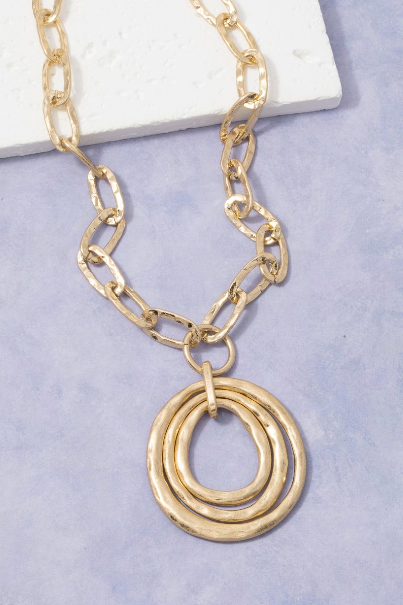 Chunky Oval Link Hammered Multi-Ring Pendant Necklace